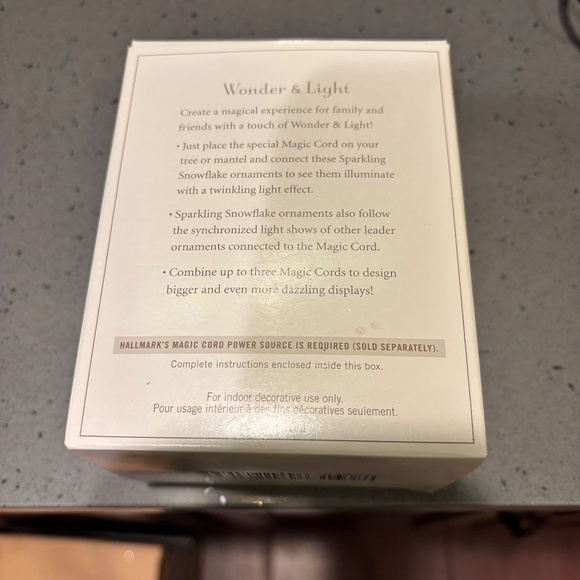 Hallmark Wonder and Light Sparkling Snowflake Ornament Set - Picture 10 of 12